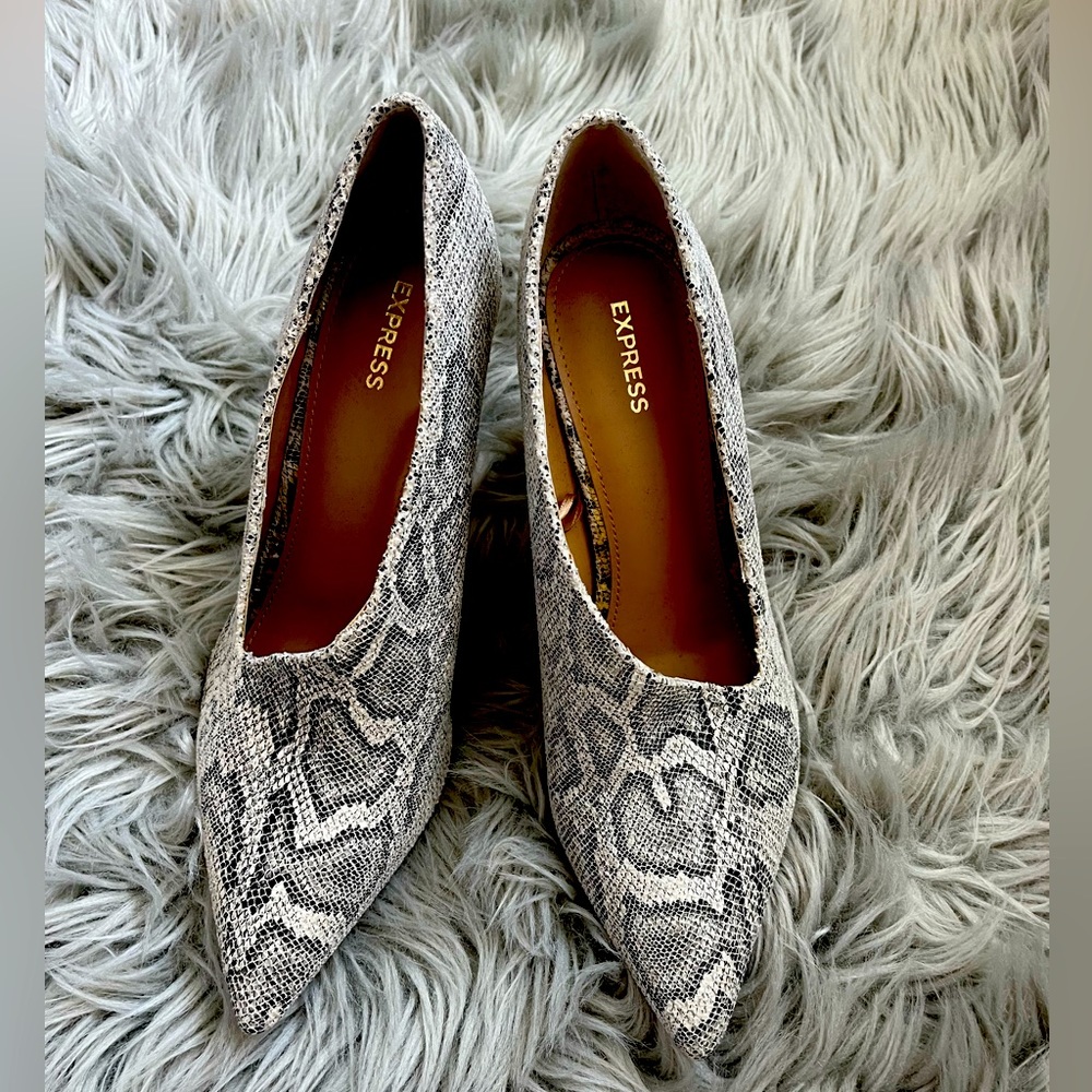 Express shoes Women’s size 10 - Never worn